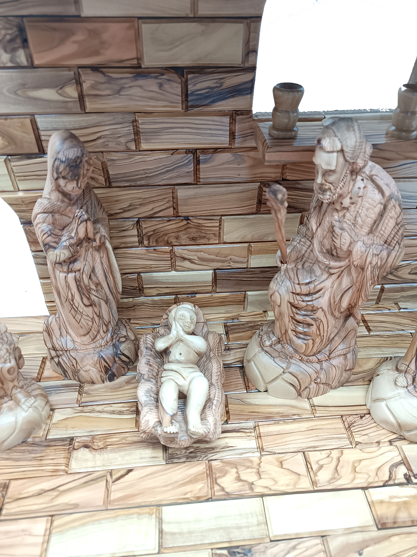 Luxury Olive Wood Nativity Set from Bethlehem with Hand-Carved Stable and 17 Figurines (17.7 Inches Approximate)