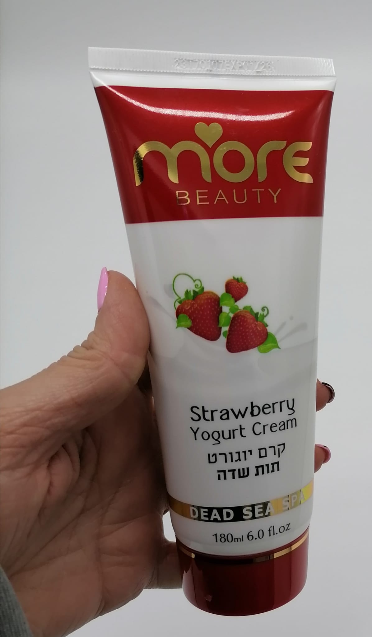 Dead Sea Strawberry Yogurt Cream DS046 - Zuluf